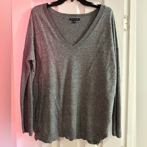 American Eagle Gray V-Neck Sweater